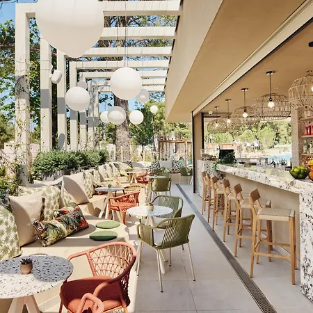 호텔 Pical Resort, Valamar Collection 5*